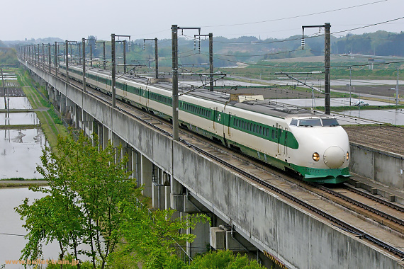 東北新幹線　200系